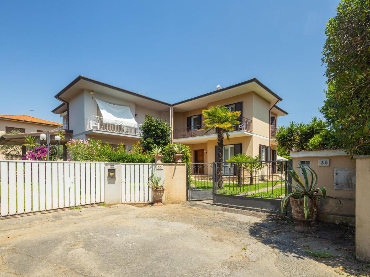 Holiday Home Antonia By Interhome Marina di Pietrasanta Exterior foto